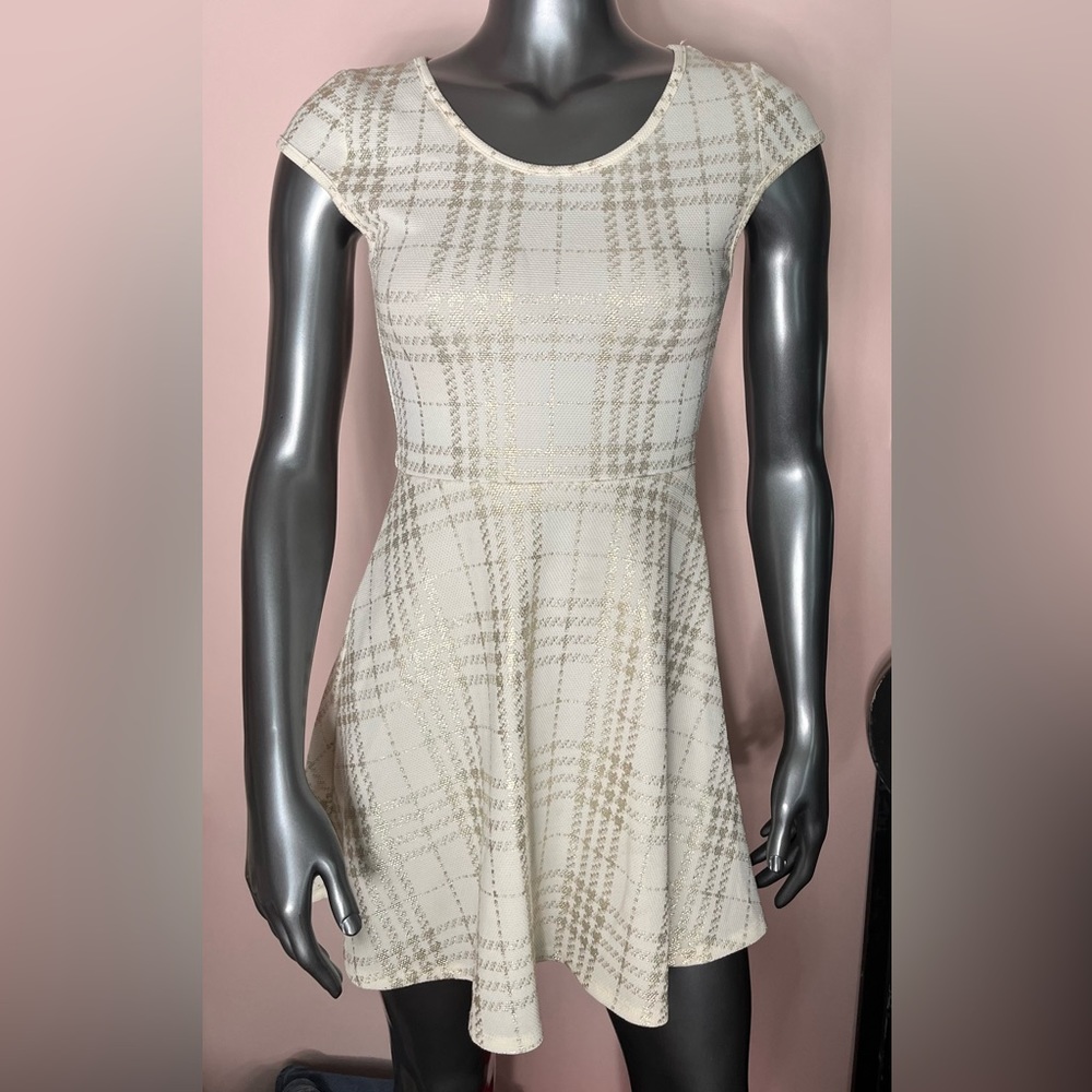 White & Gold Plaid Fitted Stretchy Cap Sleeve A-Line Dress